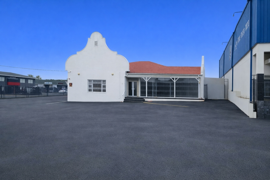 To Let commercial Property for Rent in Vincent Eastern Cape
